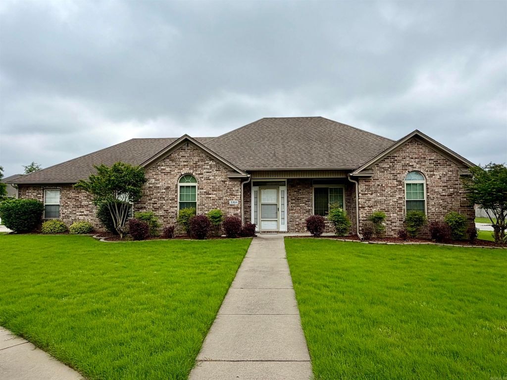3304 Lacross Dr, Bryant, AR 72022