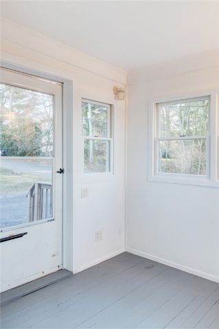 35 Corys Court, Portsmouth, RI 02871