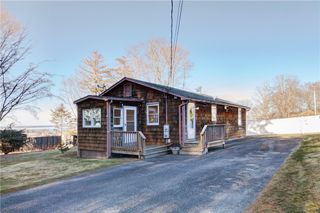 35 Corys Court, Portsmouth, RI 02871