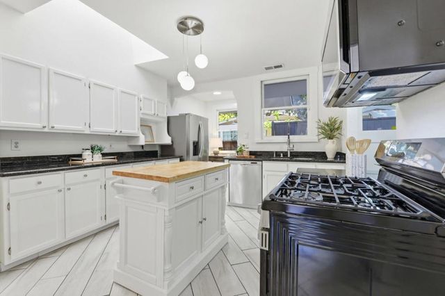 235 Middlefield Road, Palo Alto, CA 94301