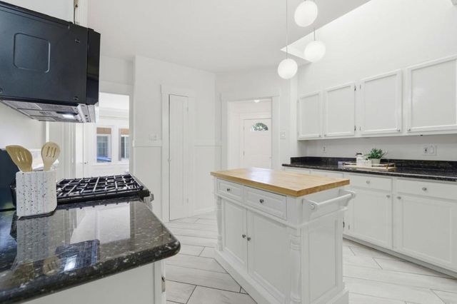 235 Middlefield Road, Palo Alto, CA 94301