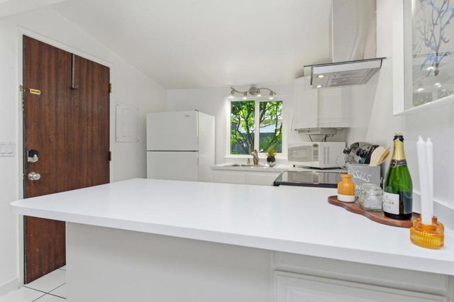 235 Middlefield Road, Palo Alto, CA 94301