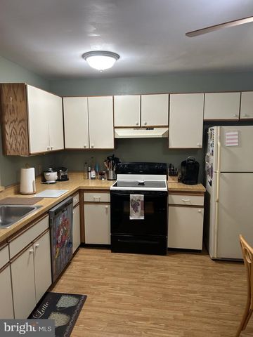 1523 RUSSETT DR, Warminster, PA 18974