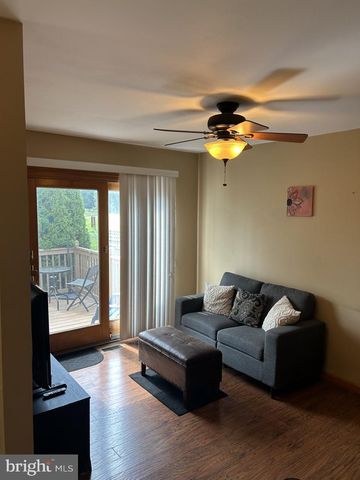 1523 RUSSETT DR, Warminster, PA 18974