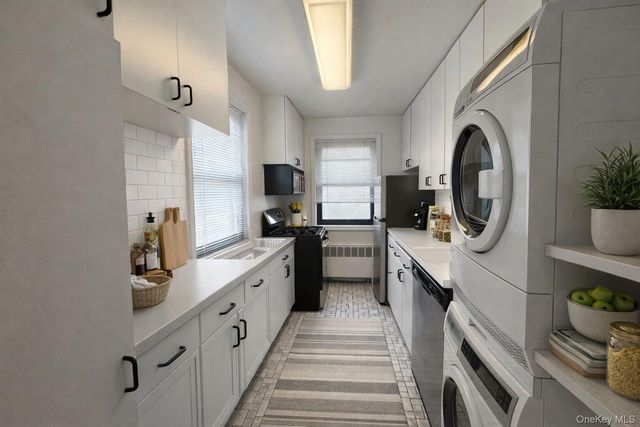 242-05 61 Avenue F13 Lower, Little Neck, NY 11362