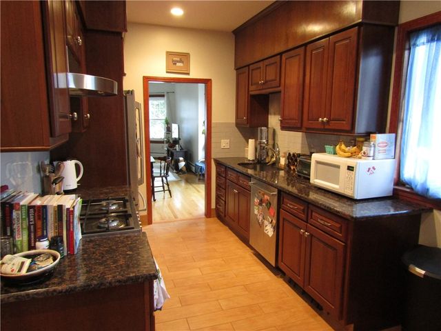 561 Hope Street 1, Providence, RI 02906