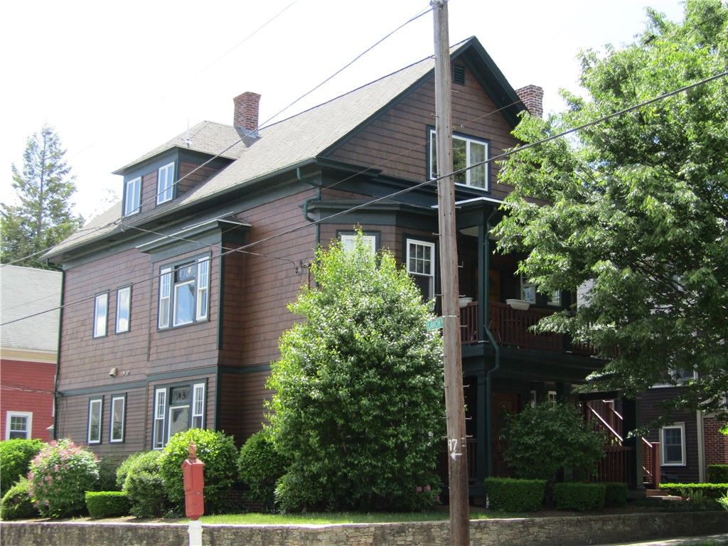 561 Hope Street 1, Providence, RI 02906