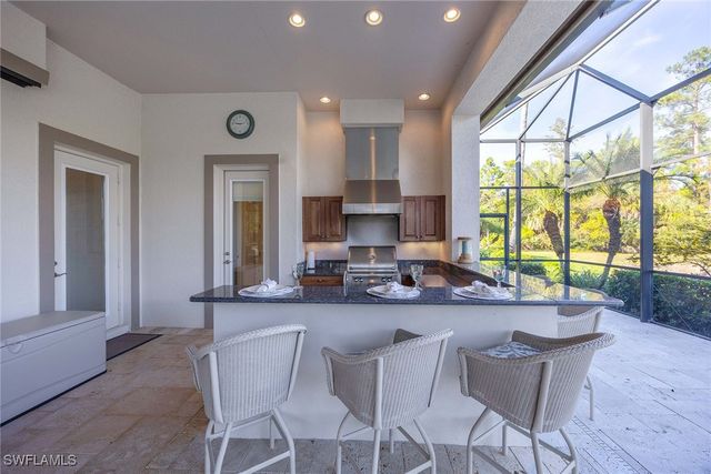 7788 Classics DR, Naples, FL 34113