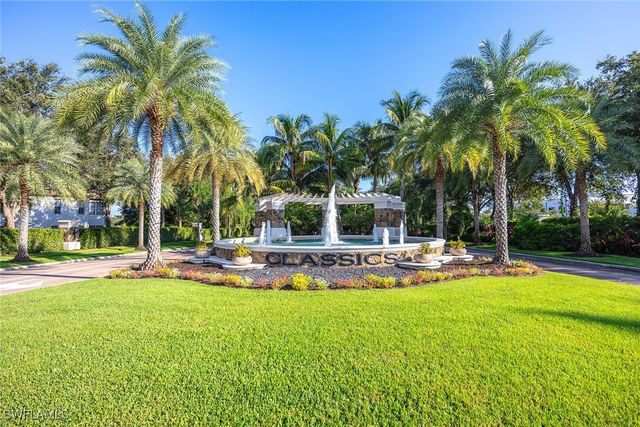 7788 Classics DR, Naples, FL 34113