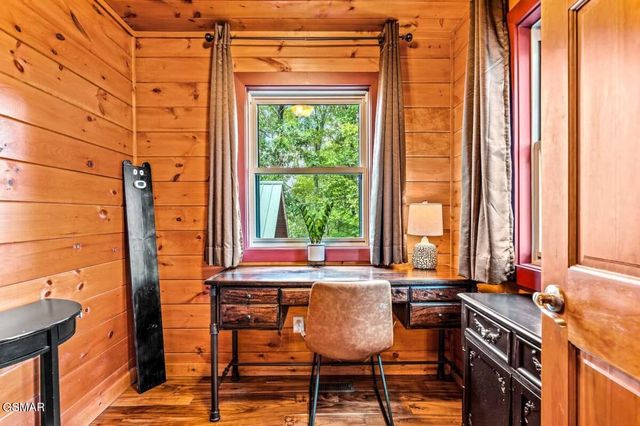 2491 Black Bear Ridge Way, Sevierville, TN 37862