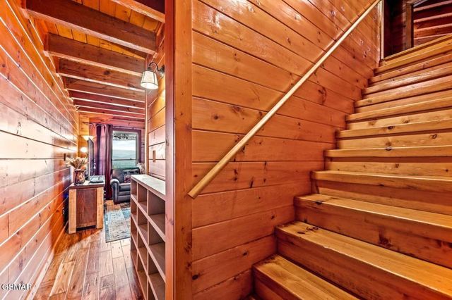 2491 Black Bear Ridge Way, Sevierville, TN 37862