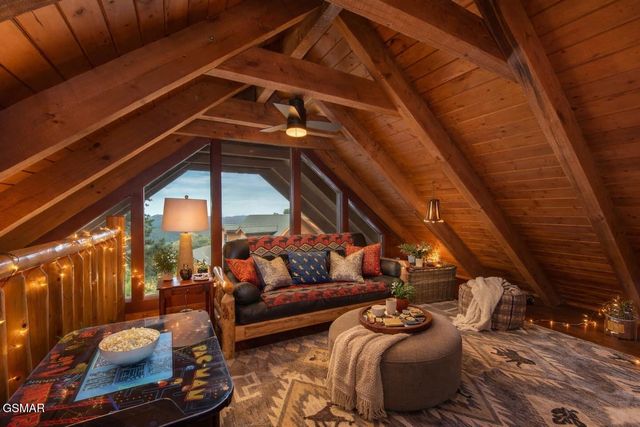 2491 Black Bear Ridge Way, Sevierville, TN 37862