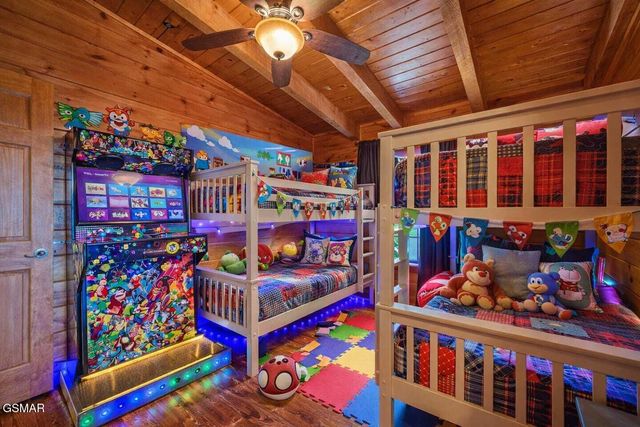 2491 Black Bear Ridge Way, Sevierville, TN 37862