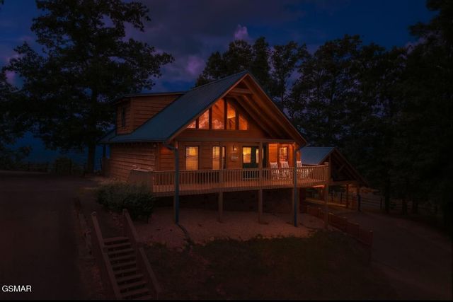 2491 Black Bear Ridge Way, Sevierville, TN 37862