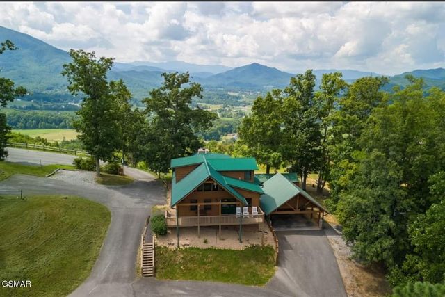 2491 Black Bear Ridge Way, Sevierville, TN 37862