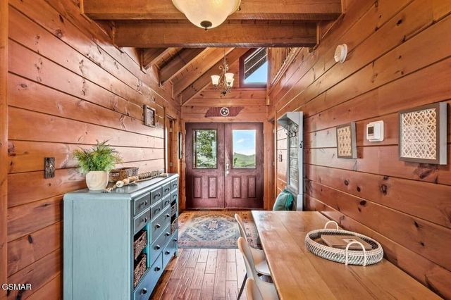 2491 Black Bear Ridge Way, Sevierville, TN 37862