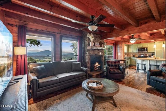 2491 Black Bear Ridge Way, Sevierville, TN 37862