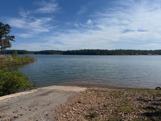 577 S Heatherwood Road, Shell Knob, MO 65747