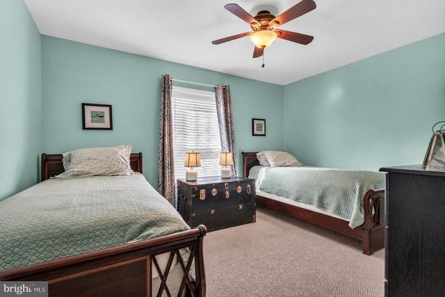 91 OAK RIDGE LN, Manahawkin, NJ 08050