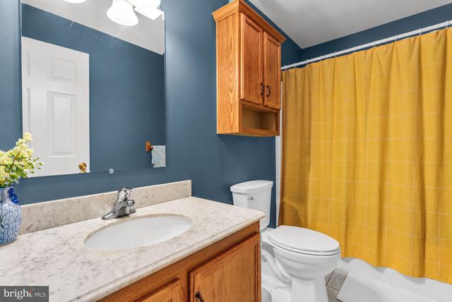 91 OAK RIDGE LN, Manahawkin, NJ 08050