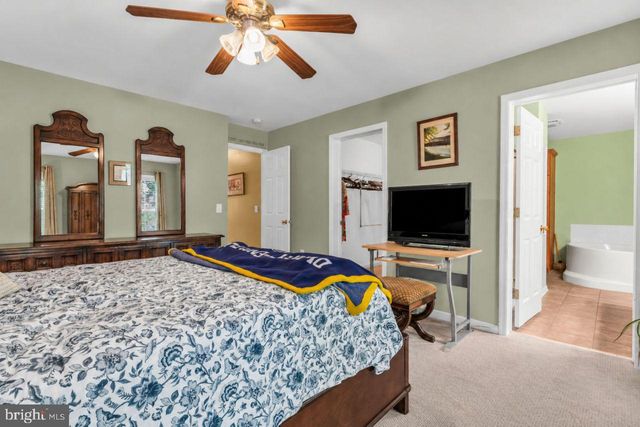 91 OAK RIDGE LN, Manahawkin, NJ 08050