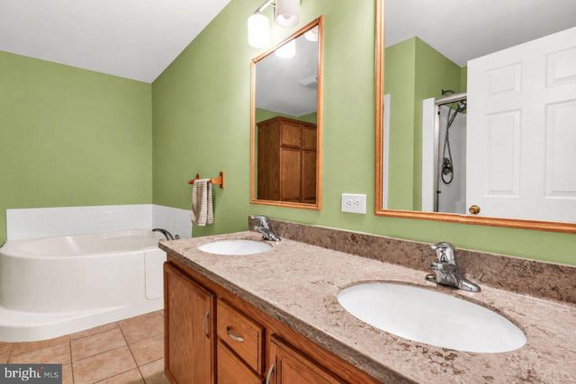 91 OAK RIDGE LN, Manahawkin, NJ 08050
