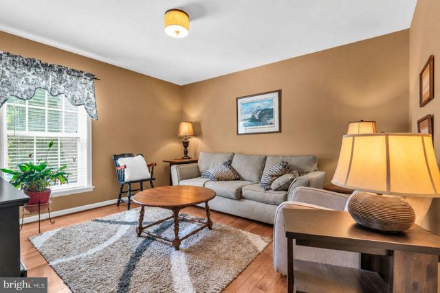 91 OAK RIDGE LN, Manahawkin, NJ 08050