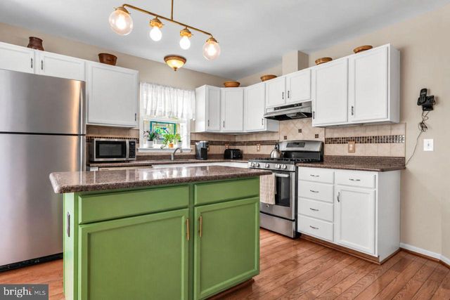 91 OAK RIDGE LN, Manahawkin, NJ 08050