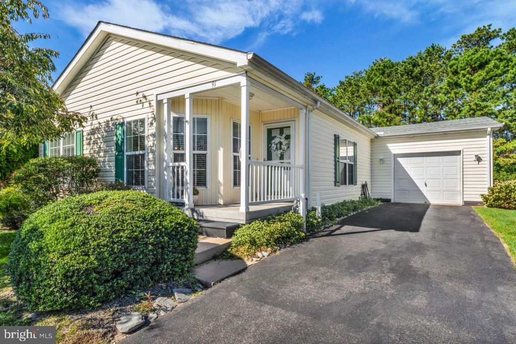 91 OAK RIDGE LN, Manahawkin, NJ 08050