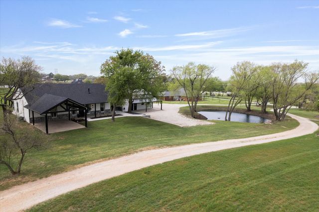 5480 New Hope Road, Aubrey, TX 76227