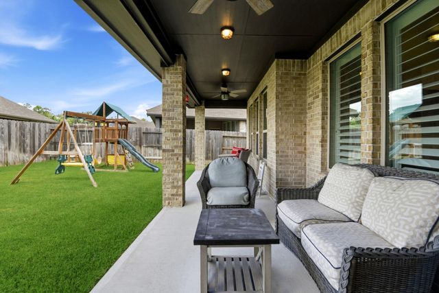 30910 Laurel Creek Lane, Conroe, TX 77385
