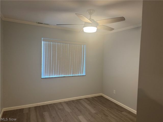 25735 Lorain Road 304, North Olmsted, OH 44070