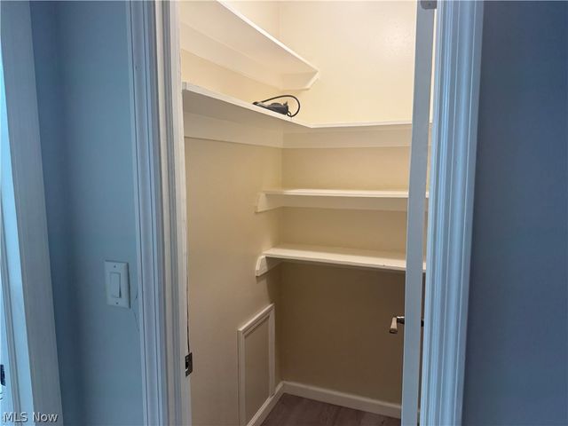 25735 Lorain Road 304, North Olmsted, OH 44070