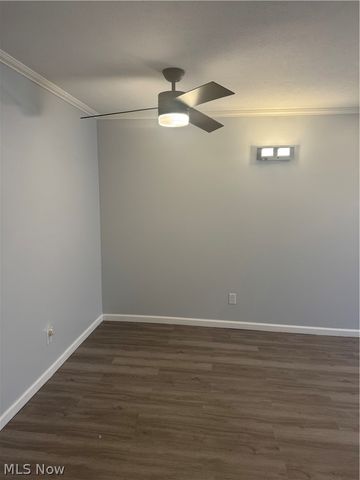 25735 Lorain Road 304, North Olmsted, OH 44070