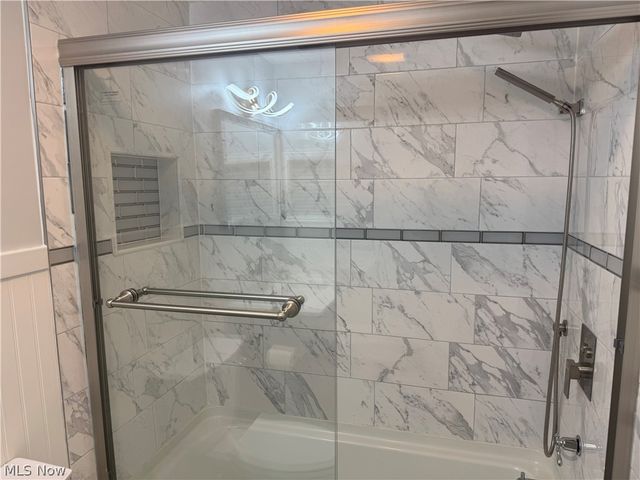 25735 Lorain Road 304, North Olmsted, OH 44070