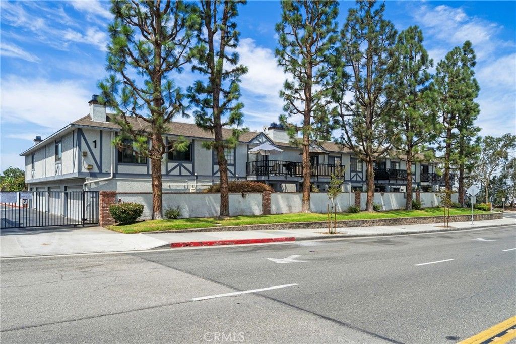 2599 Walnut Avenue 209, Signal Hill, CA 90755 — exterior
