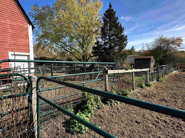 1 Lee Hook Road, Newmarket, NH 03857