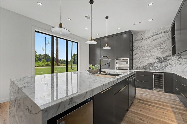 1 Taransay Drive, Bella Vista, AR 72715