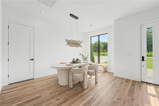 1 Taransay Drive, Bella Vista, AR 72715