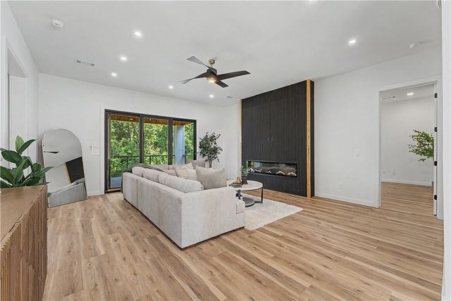 1 Taransay Drive, Bella Vista, AR 72715