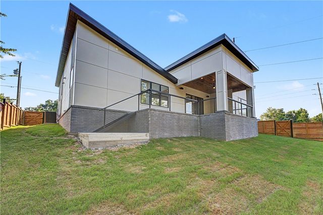 1 Taransay Drive, Bella Vista, AR 72715