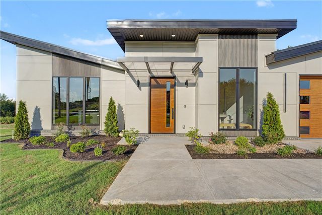 1 Taransay Drive, Bella Vista, AR 72715