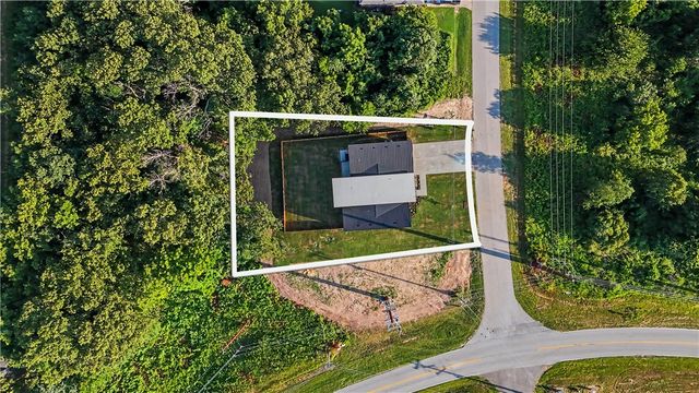 1 Taransay Drive, Bella Vista, AR 72715