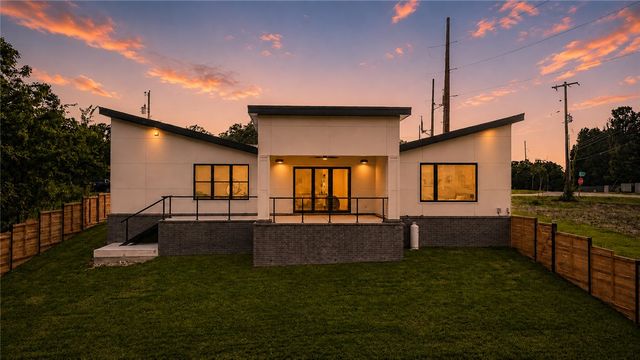 1 Taransay Drive, Bella Vista, AR 72715