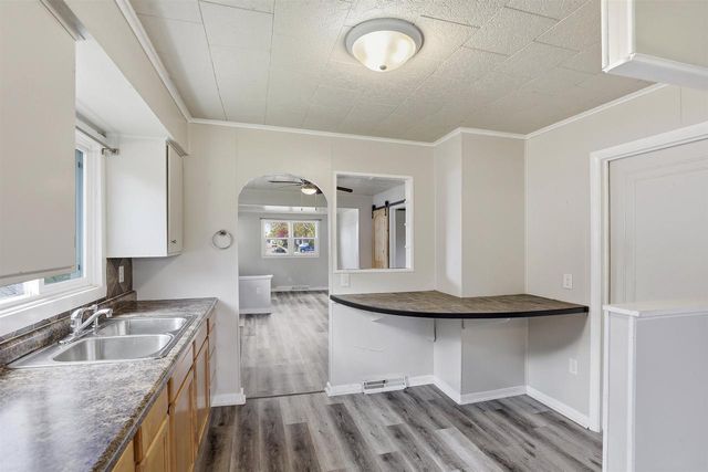 400 DAKOTA STREET, Oshkosh, WI 54902
