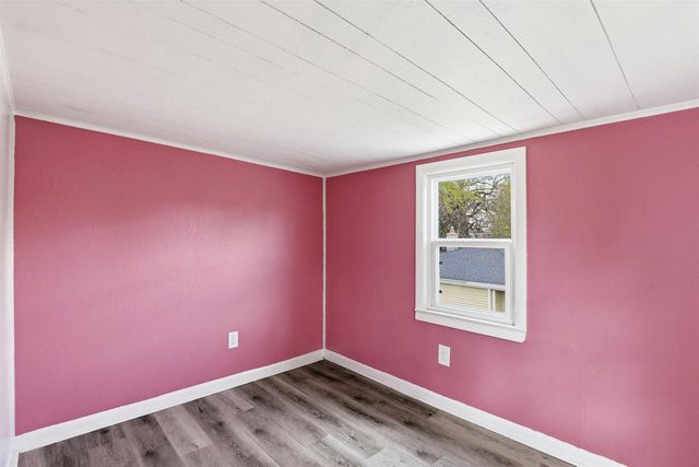 400 DAKOTA STREET, Oshkosh, WI 54902