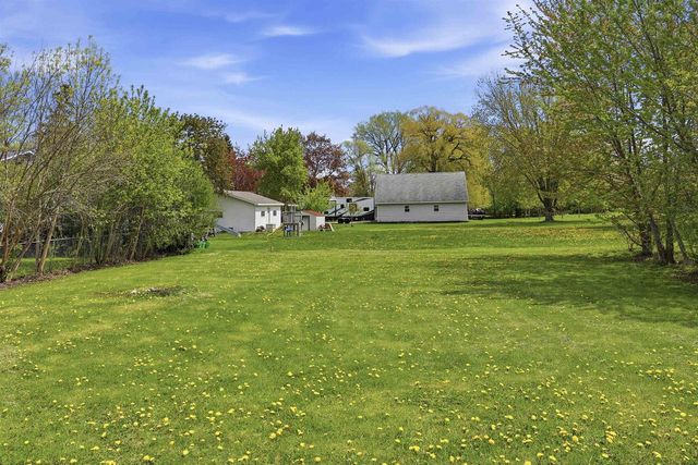 400 DAKOTA STREET, Oshkosh, WI 54902
