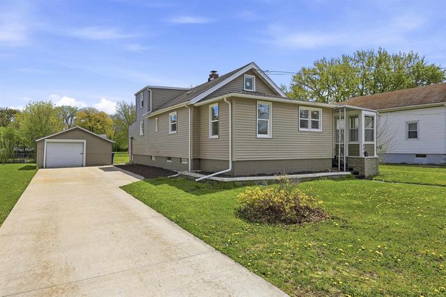 400 DAKOTA STREET, Oshkosh, WI 54902
