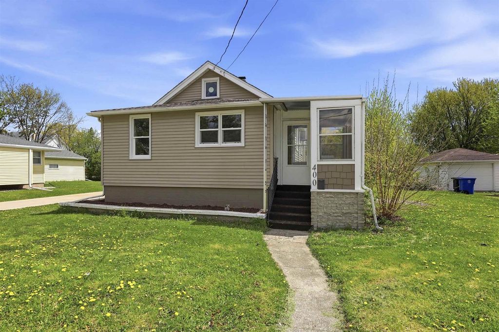 400 DAKOTA STREET, Oshkosh, WI 54902