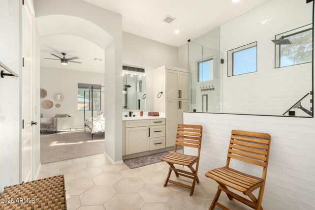 18811 W COLLEGE Drive, Litchfield Park, AZ 85340